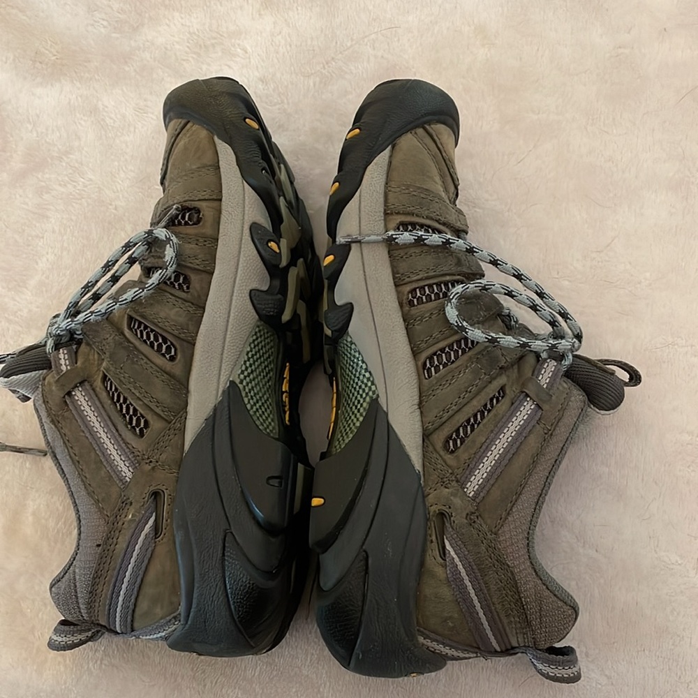 Keen Olive and Black Athletic Shoes - Picture 4 of 7
